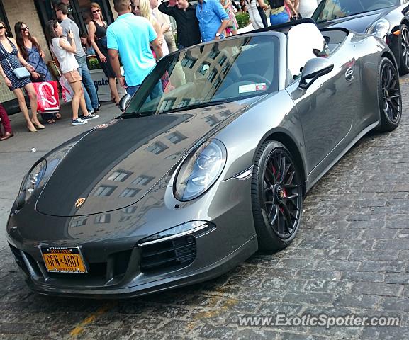 Porsche 911 spotted in Manhattan, New York