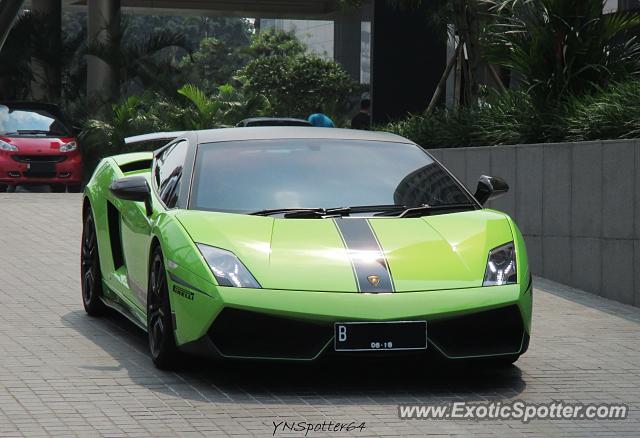 Lamborghini Gallardo spotted in Jakarta, Indonesia