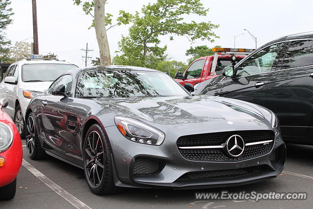 Mercedes SLS AMG spotted in Greenwich, Connecticut