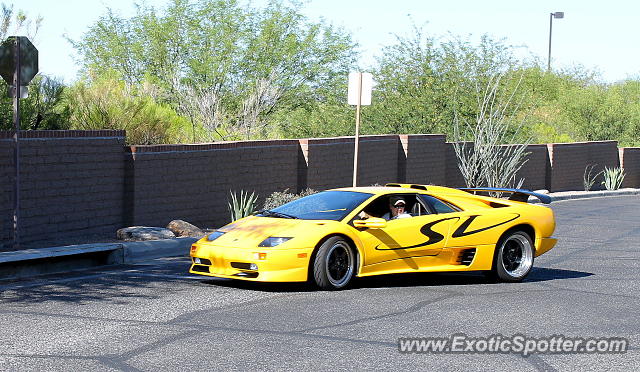 Lamborghini Diablo spotted in Tucson, Arizona