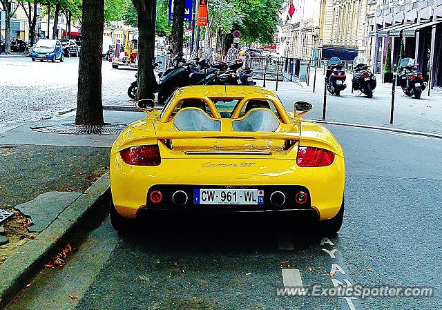 Porsche Carrera GT spotted in Paris, France