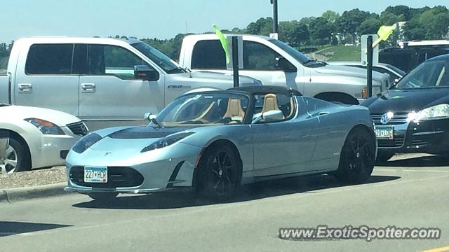 Tesla Roadster spotted in Wayzata, Minnesota