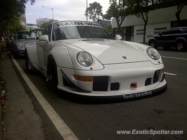 Porsche 911 GT2 spotted in Muntinlupa City, Philippines