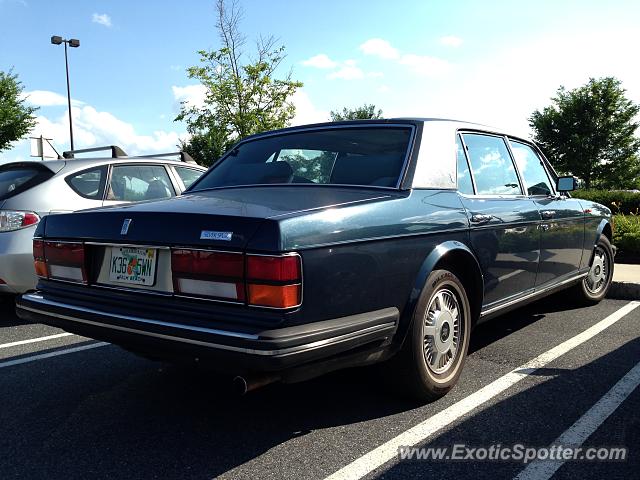 Rolls-Royce Silver Spur spotted in Center valley, Pennsylvania