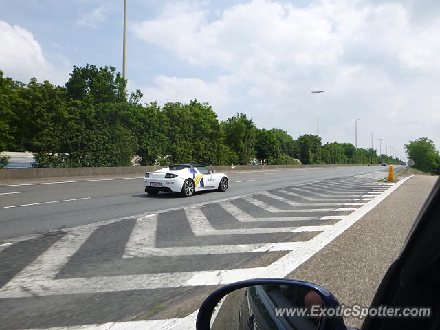 Tesla Roadster spotted in Lincent, Belgium