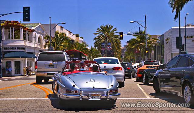 Mercedes 300SL spotted in Beverly Hills, California