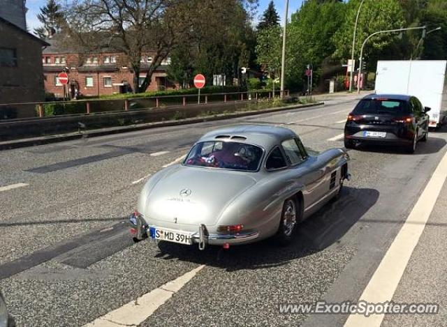 Mercedes 300SL spotted in HAMBURG, Germany