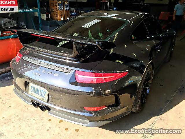 Porsche 911 GT3 spotted in Toronto, Canada