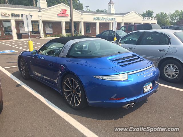 Porsche 911 spotted in Wayzata, Minnesota