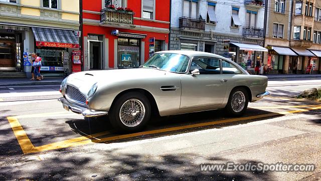 Aston Martin DB5 spotted in Zurich, Switzerland