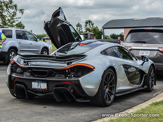 Mclaren P1 spotted in Chicago, Illinois
