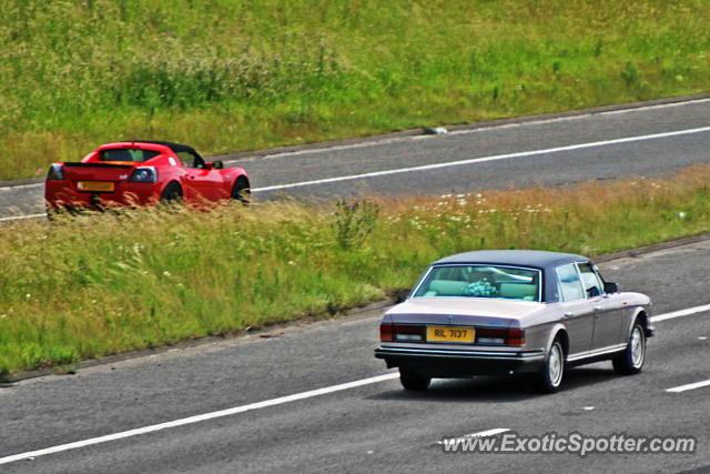 Rolls-Royce Silver Spirit spotted in M1, United Kingdom