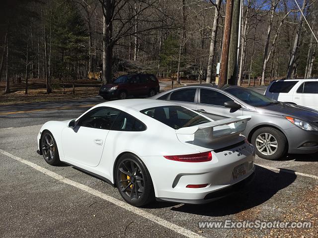 Porsche 911 GT3 spotted in Amacolola Falls, Georgia