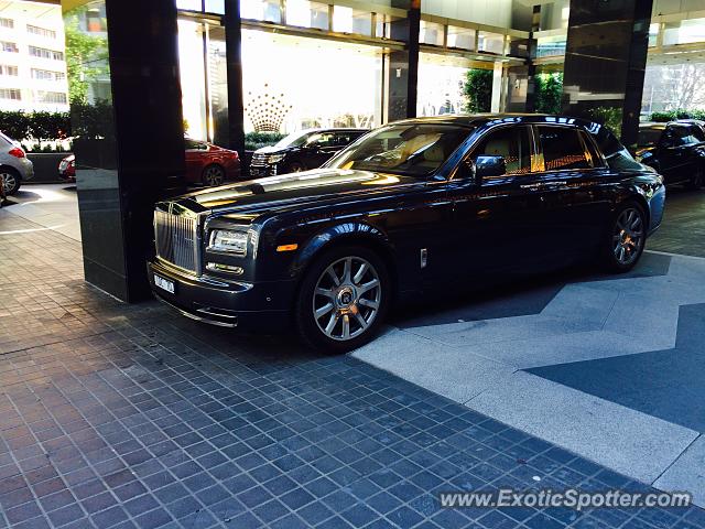 Rolls-Royce Phantom spotted in Melbourne, Australia