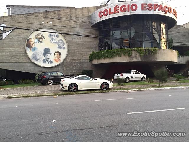 Ferrari California spotted in Fortaleza, Brazil