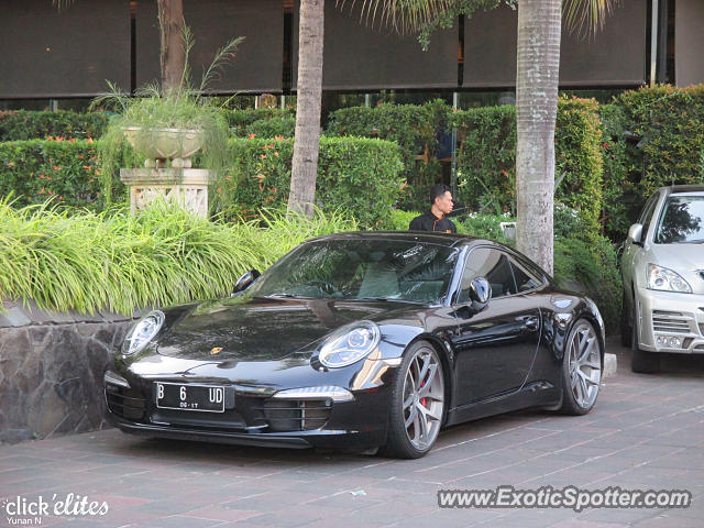 Porsche 911 spotted in Jakarta, Indonesia