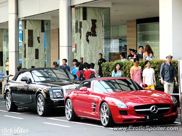 Mercedes SLS AMG spotted in Jakarta, Indonesia
