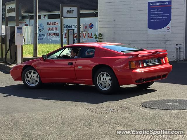 Lotus Esprit spotted in Lesigny, France