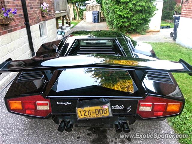 Lamborghini Countach spotted in Hamilton, Canada
