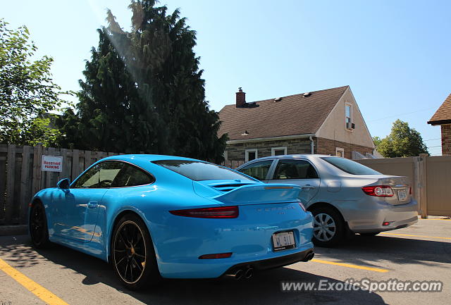 Porsche 911 spotted in Niagara Falls, Canada