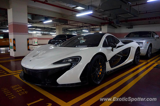Mclaren P1 spotted in Shanghai, China