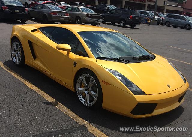 Lamborghini Gallardo spotted in Pittsburgh, Pennsylvania