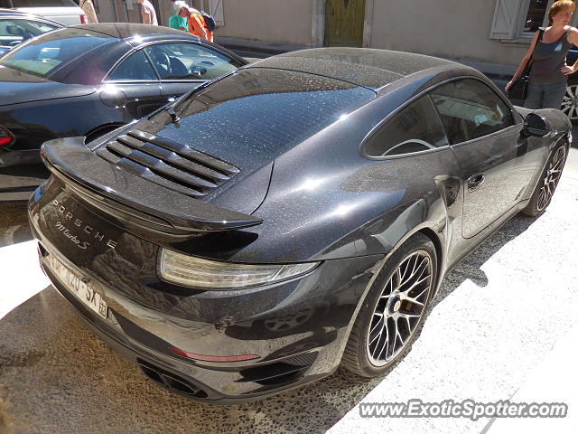Porsche 911 Turbo spotted in Gordes, France