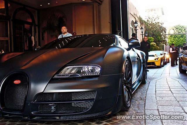 Bugatti Veyron spotted in Beverly Hills, California