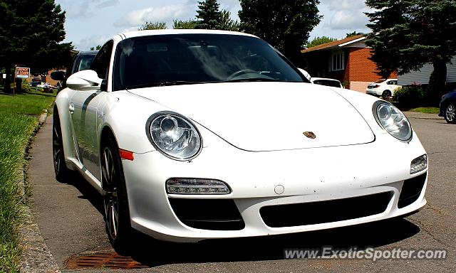 Porsche 911 spotted in Granby, QC, Canada