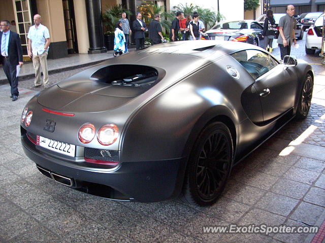 Bugatti Veyron spotted in Beverly Hills, California