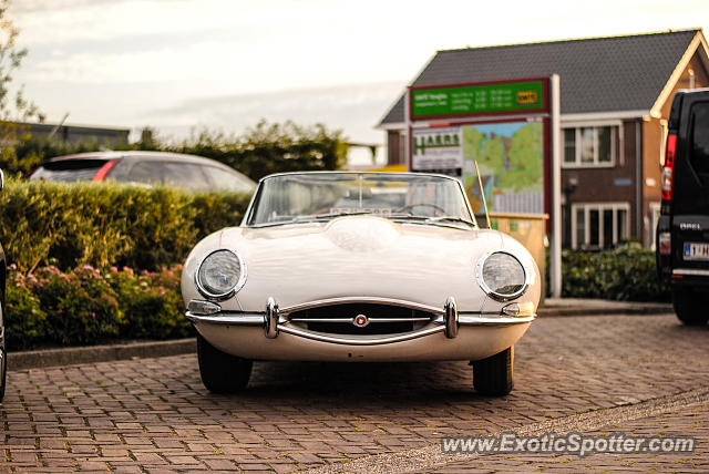 Jaguar E-Type spotted in Philippine, Netherlands