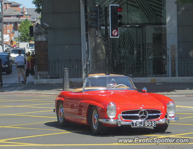 Mercedes 300SL spotted in London, United Kingdom