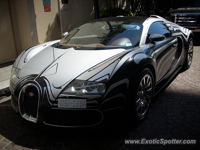 Bugatti Veyron spotted in Beverly Hills, California