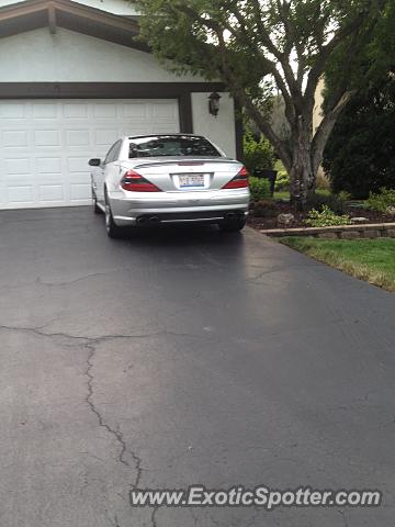 Mercedes SL600 spotted in Downers Grove, Illinois