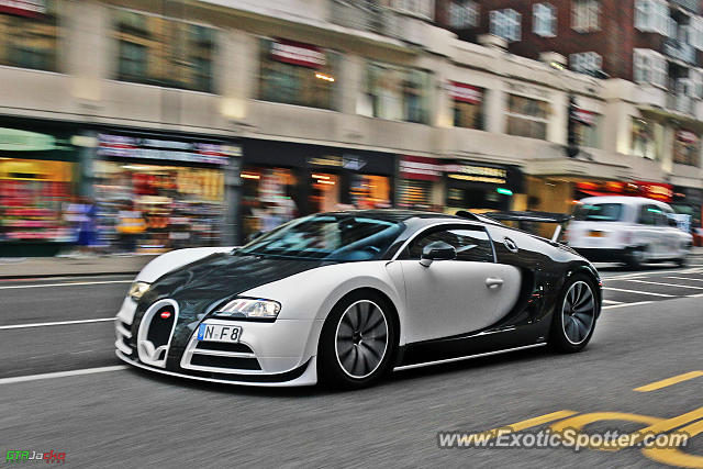 Bugatti Veyron spotted in London, United Kingdom
