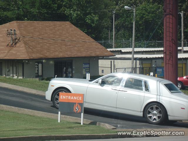 Rolls-Royce Phantom spotted in Chattanooga, Tennessee