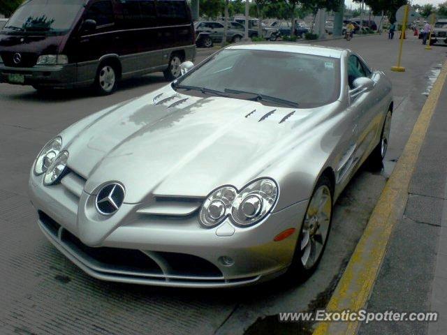 Mercedes SLR spotted in Manila, Philippines