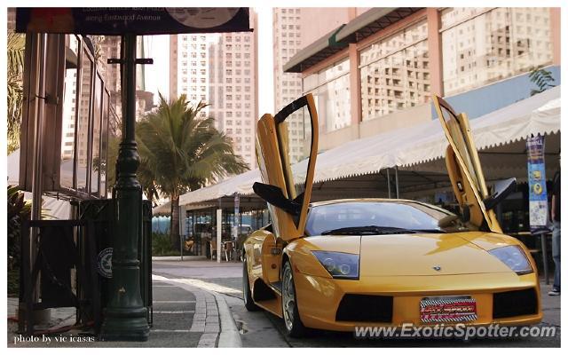 Lamborghini Murcielago spotted in Manila, Philippines