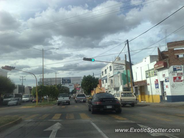 Porsche 911 spotted in Guadalajara, Mexico