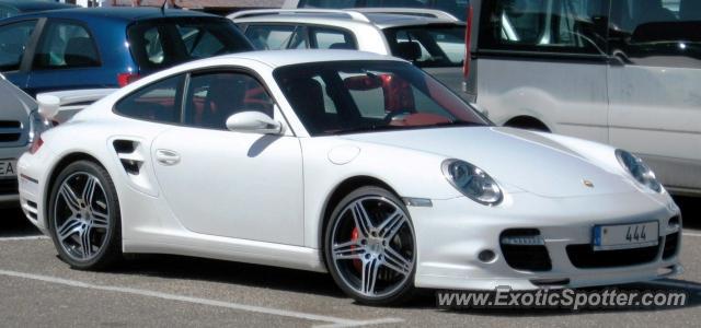 Porsche 911 Turbo spotted in Nida, Lithuania