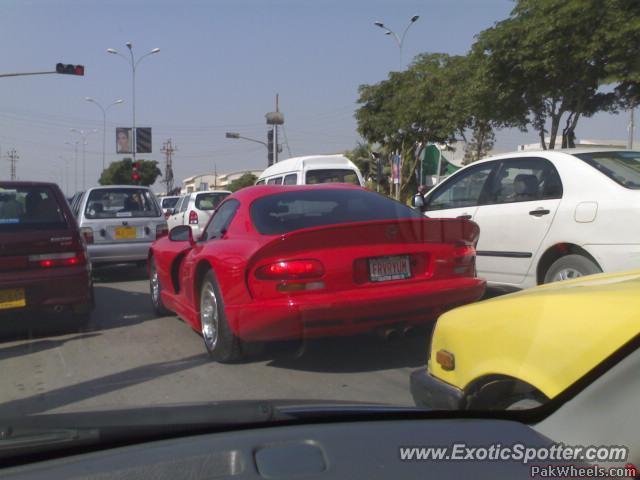 Dodge Viper spotted in Karachi, Pakistan