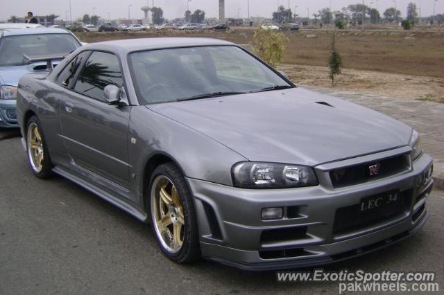 Nissan Skyline spotted in Lahore, Pakistan