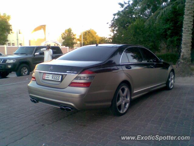 Mercedes SL 65 AMG spotted in Abu Dhabi, United Arab Emirates