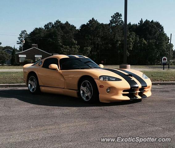 Dodge Viper spotted in Panama City, Florida