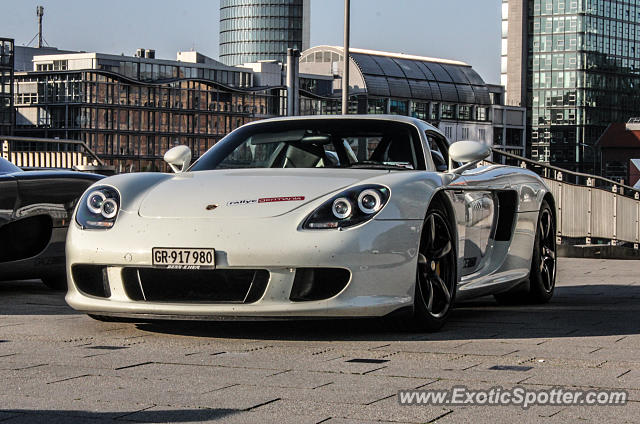 Porsche Carrera GT spotted in Düsseldorf, Germany