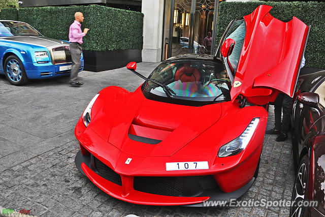 Ferrari LaFerrari spotted in London, United Kingdom