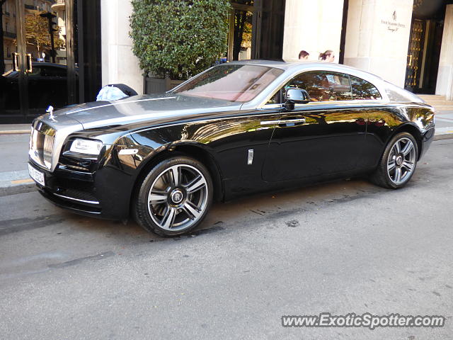 Rolls-Royce Phantom spotted in PARIS, France