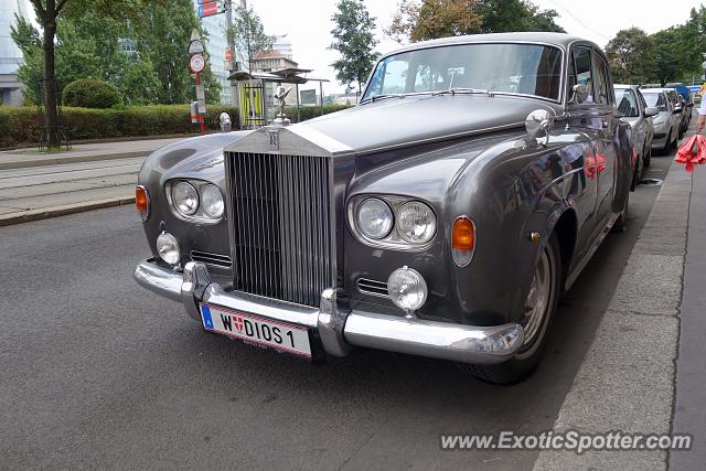 Rolls-Royce Silver Cloud spotted in Wien, Austria