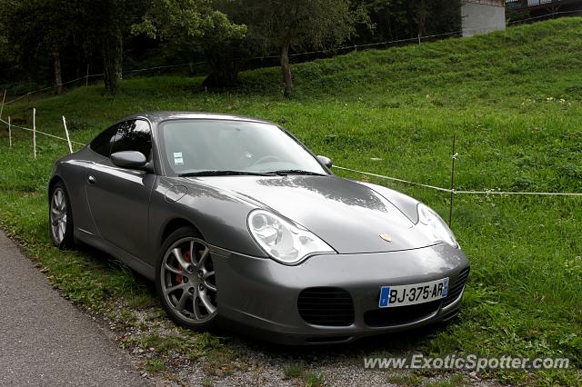 Porsche 911 spotted in Samoëns, France