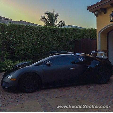 Bugatti Veyron spotted in Fort Lauderdale, Florida